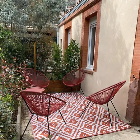 Pleasant And Bright Chartreuse With Terrace